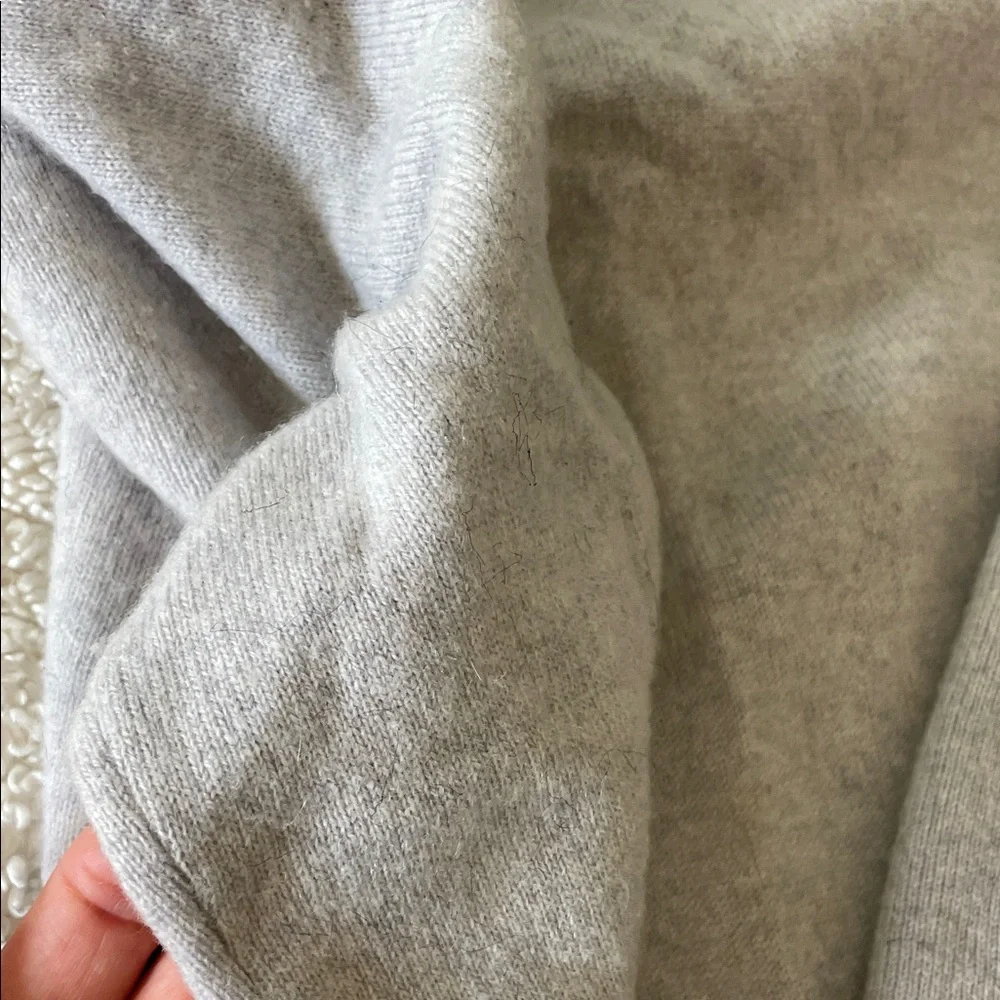 Eddie Bauer 100% cashmere Cozy Gray Hoodie and Jogger Set - Picture 10 of 16